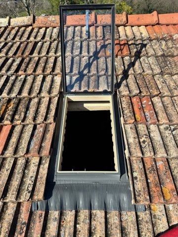 Pose et installation d'une trappe de toit à Saint-Marcellin